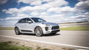 2015 Porsche Macan Turbo correct corner