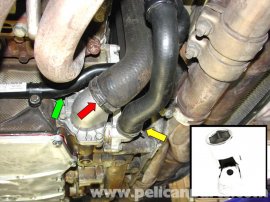 Disconnect the main hose on thermoregulator, as suggested because of the purple arrow.