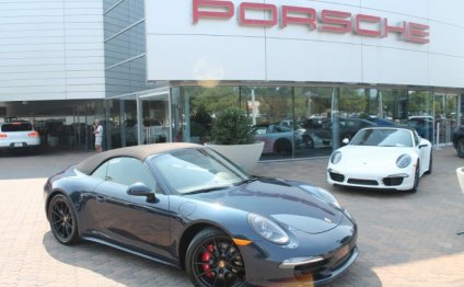Dallas Porsche dealership