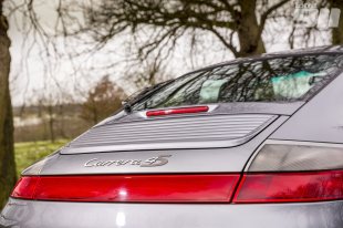 Porsche 996 Carrera 4S rear