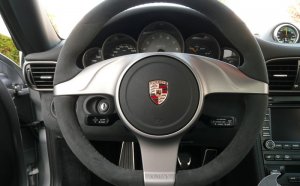 Porsche 997 steering wheel